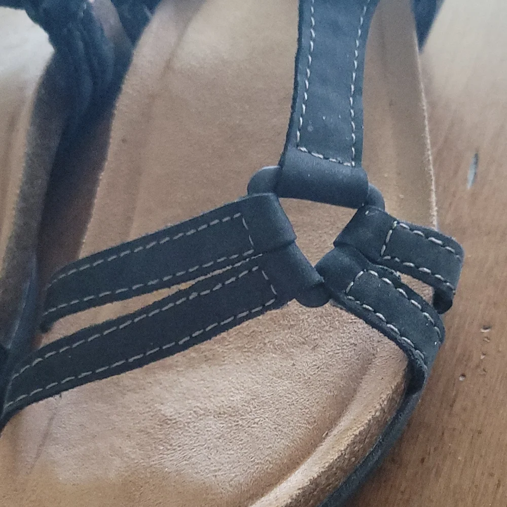 Born Origins Black Sandals - Picture 8 of 8